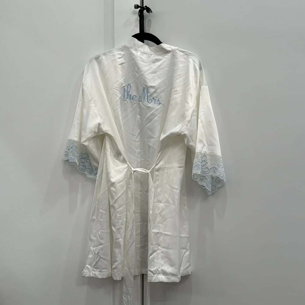 NWT In Bloom Mrs satin robe size x small